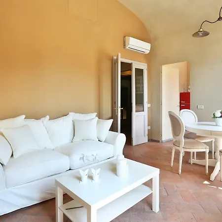 Tuscania Apartment *